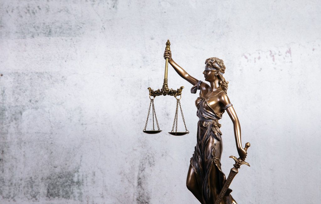 simbolo del sistema juridico como base de las empresas 