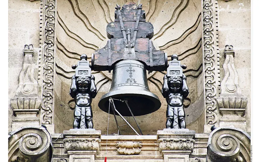 Estampa fiscal de pago de impuestos, en relación con el factoraje en factoro